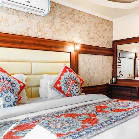 Pahalgam Retreat Hotel Buitenkant foto